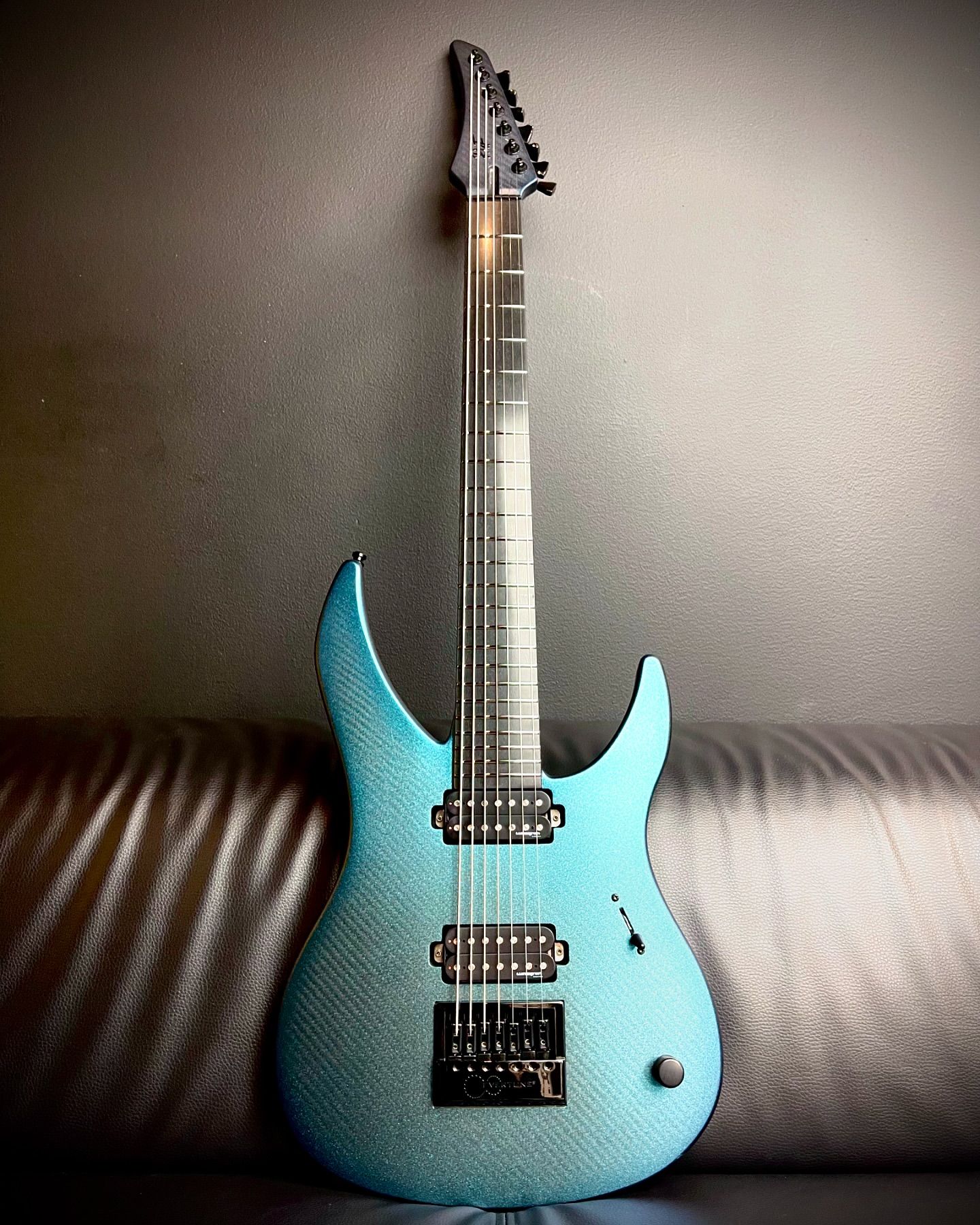 Ruf Guitars Doctor Schrödinger 7 loaded with Lundgren M7 pickups and an EverTune F7 model bridge in a carbon fiber body