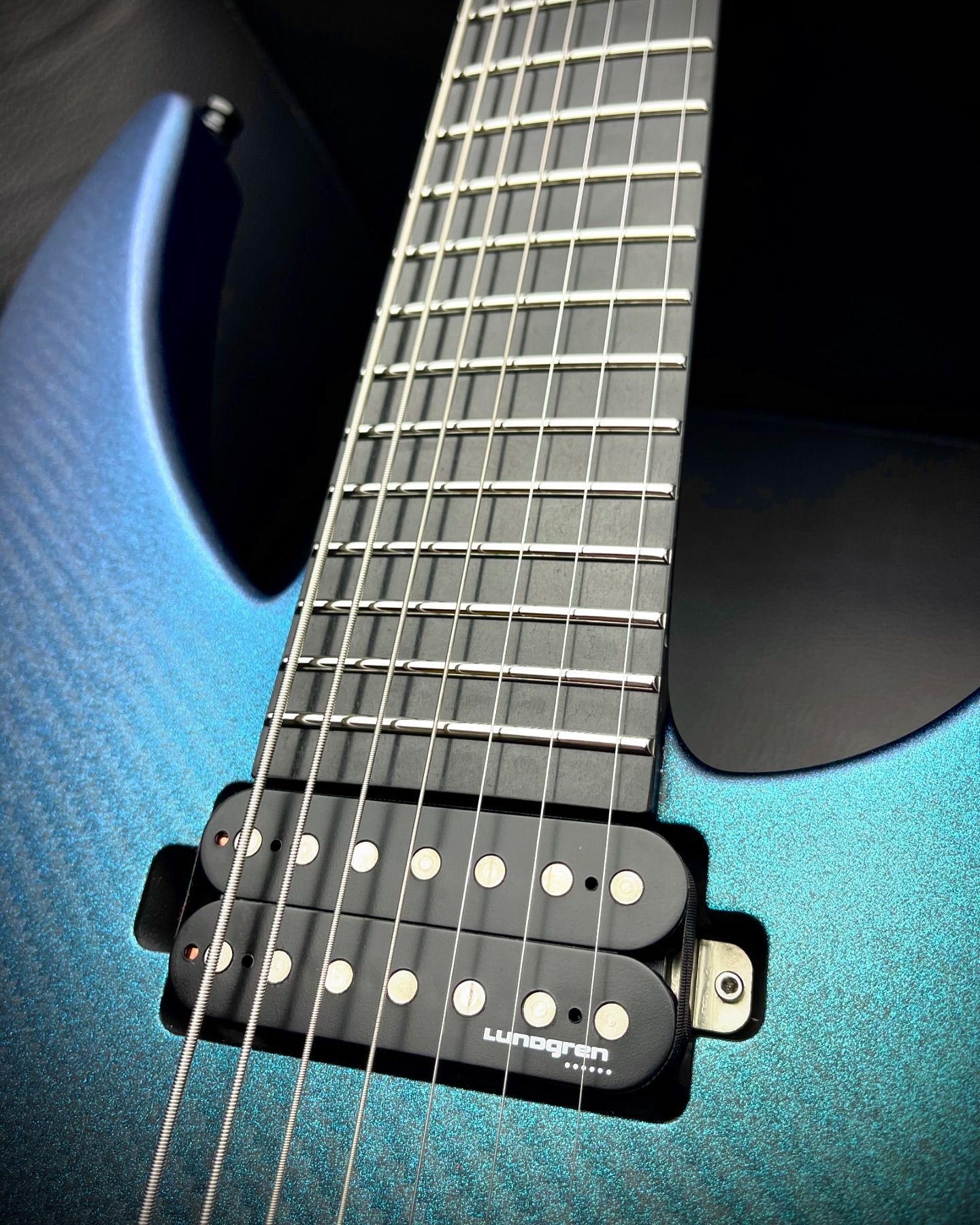 Ruf Guitars Doctor Schrödinger 7 loaded with Lundgren M7 pickups and an EverTune F7 model bridge in a carbon fiber body