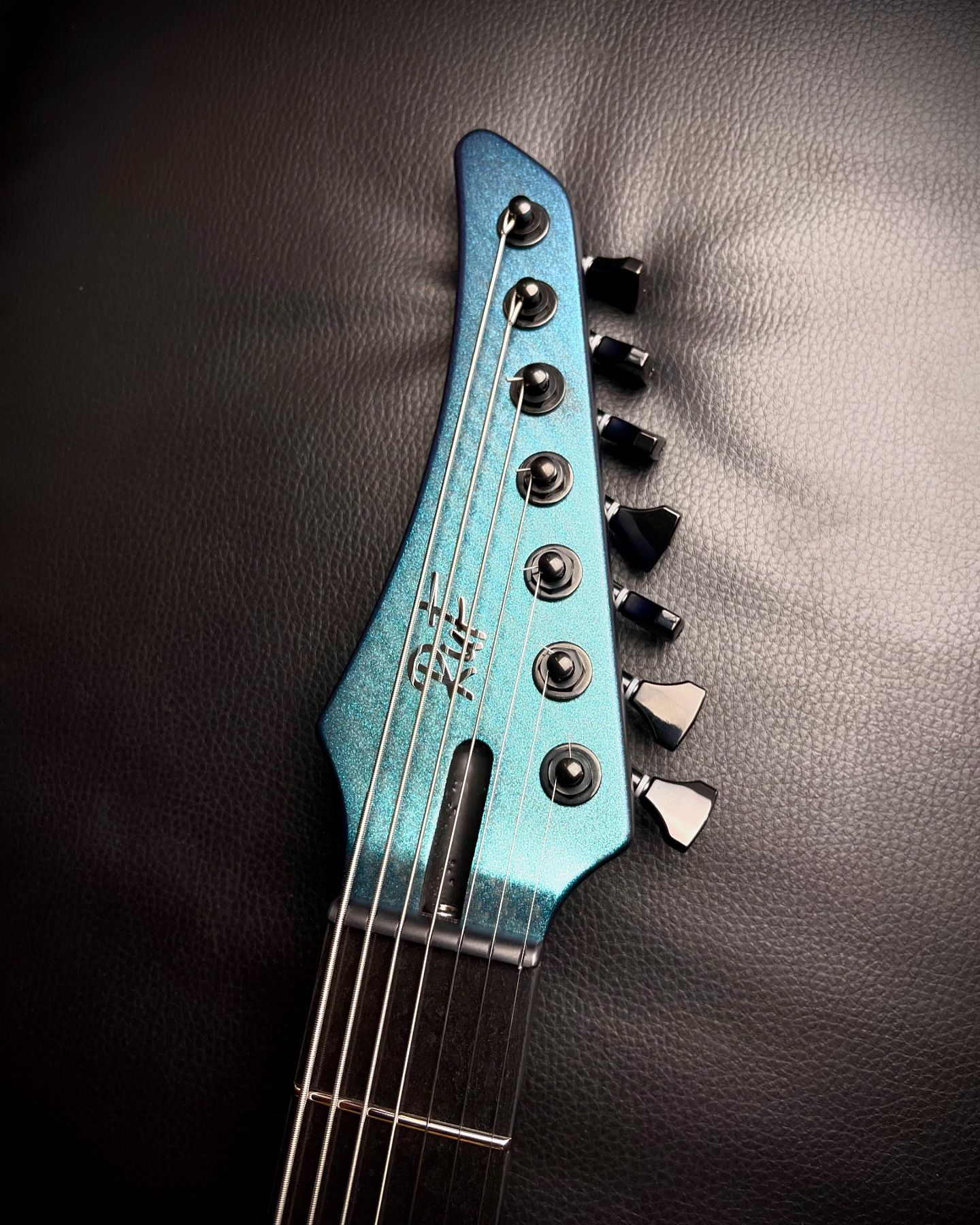 Ruf Guitars Doctor Schrödinger 7 loaded with Lundgren M7 pickups and an EverTune F7 model bridge in a carbon fiber body