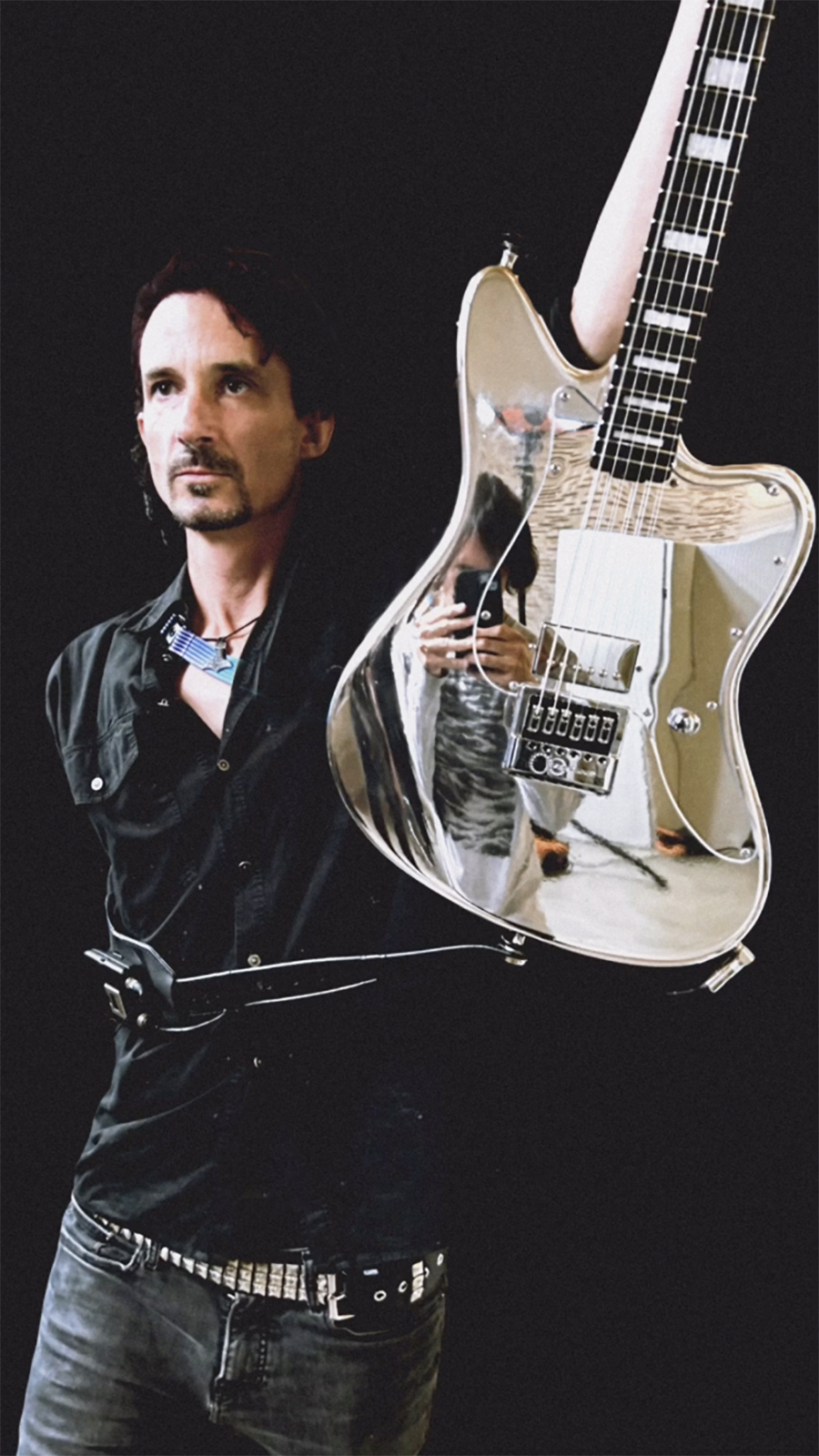 Joe backstage of the Olympic ceremony a few hours before the storm warming up with his new Blade…